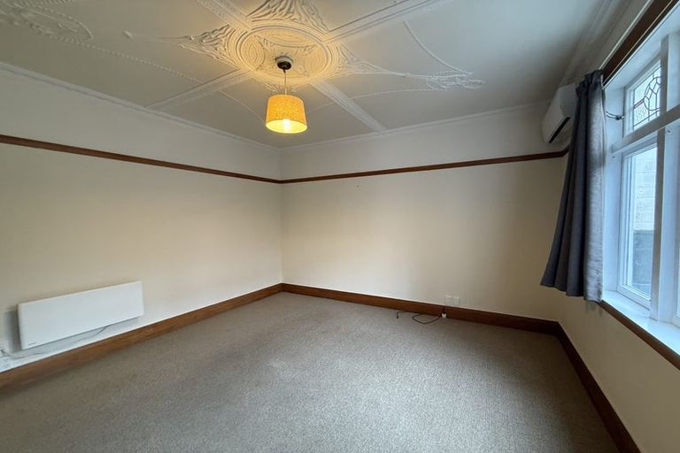 Photo of property in 5-5a Moncrieff Street, Mount Victoria, Wellington, 6011