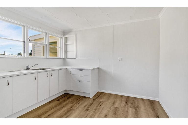 Photo of property in 52 Douglas Street, Highfield, Timaru, 7910