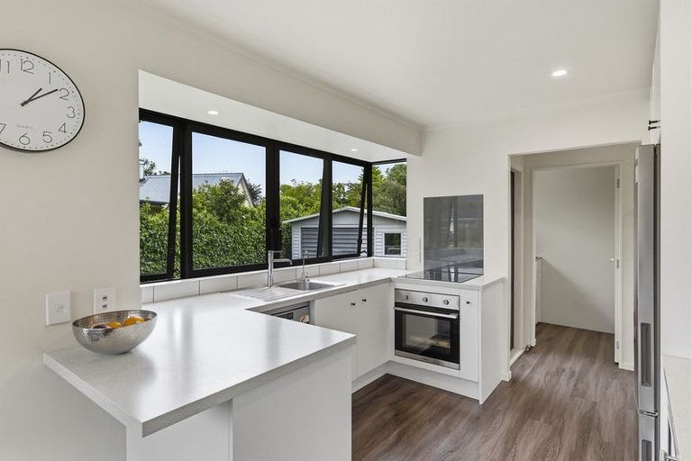 Photo of property in 5 Hurworth Grove, Waikanae, 5036