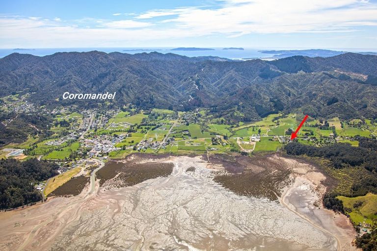 Photo of property in 105 Huaroa Street, Coromandel, 3506