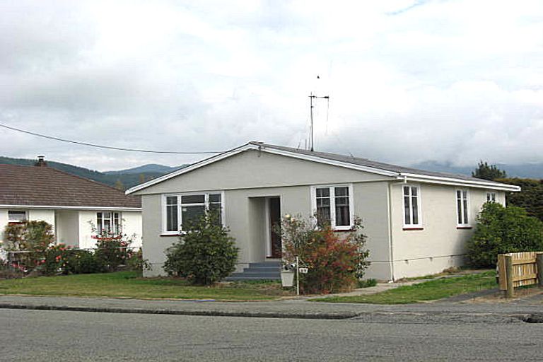 Photo of property in 48 Opie Street, Waimate, 7924