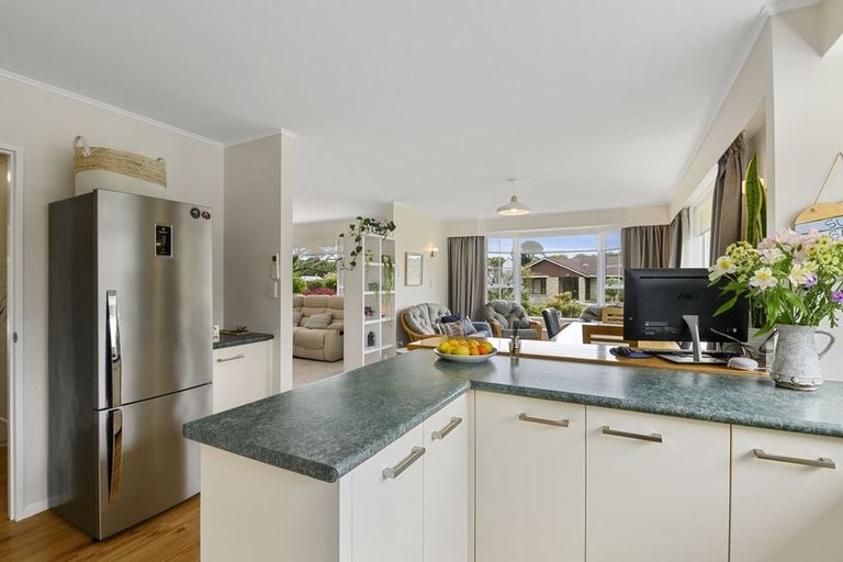 Photo of property in 22 Awanui Drive, Waikanae, 5036