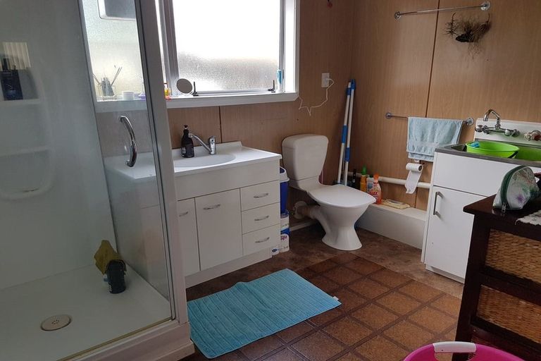 Photo of property in 2 Shepherds Road, Papakura, 2110