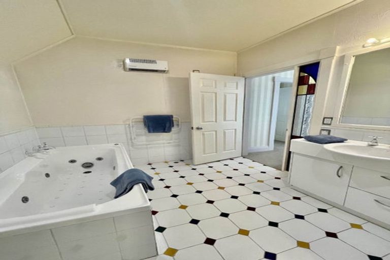 Photo of property in Whitmore Apartments, 1a/7 Stout Street, Wellington Central, Wellington, 6011