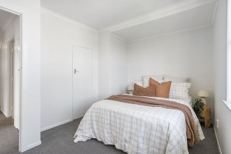 Photo of property in 10 Windy Ridge Road, Glenfield, Auckland, 0629