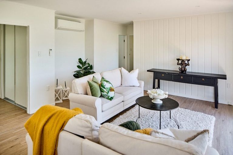 Photo of property in 97 Kahu Road, Paremata, Porirua, 5024