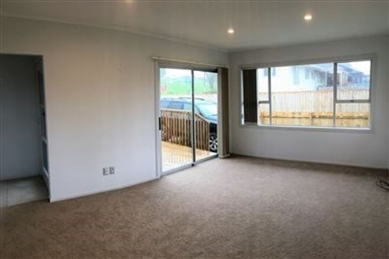 Photo of property in 139 Henderson Valley Road, Henderson, Auckland, 0612