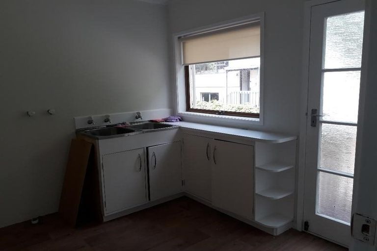 Photo of property in 2/12 Surville Place, Mairangi Bay, Auckland, 0630