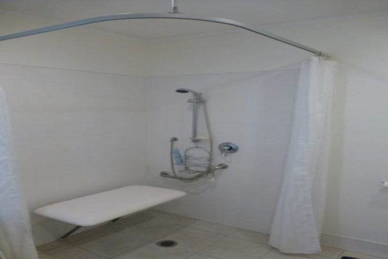 Photo of property in 2 Creamer Avenue, Belmont, Auckland, 0622