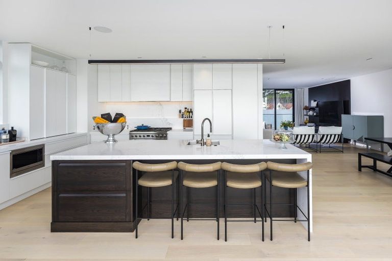 Photo of property in 8a Beachville Road, Redcliffs, Christchurch, 8081