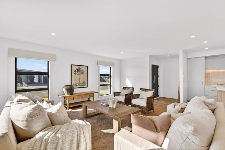 Photo of property in 49 Wai Whatu Street, Meeanee, Napier, 4110