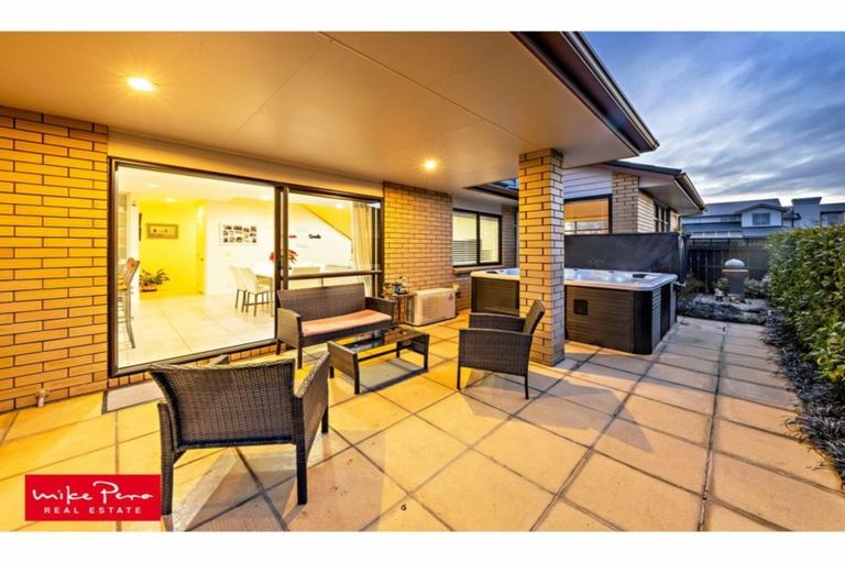 Photo of property in 14 Lake Drive, Karaka, Papakura, 2113