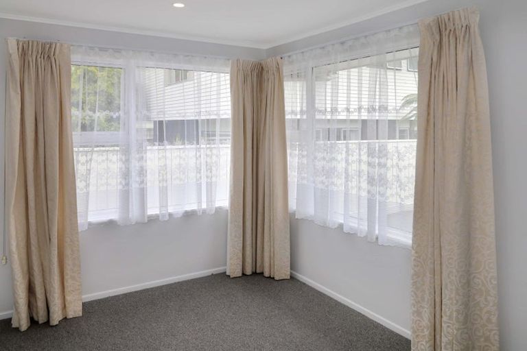 Photo of property in 48c Queens Grove, Hutt Central, Lower Hutt, 5010