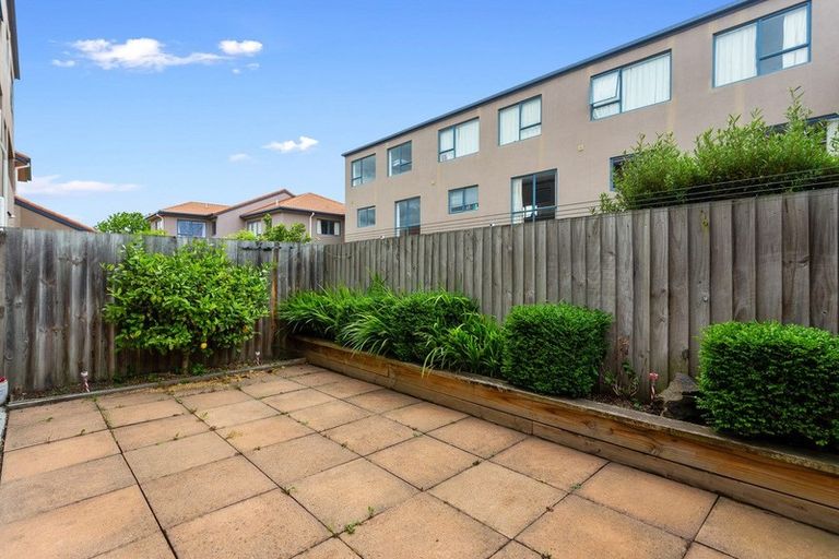 Photo of property in 2/274 Armagh Street, Christchurch Central, Christchurch, 8011