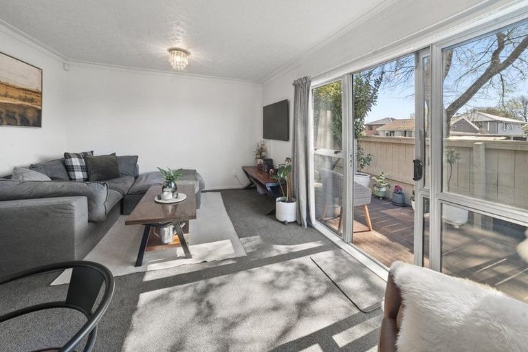 Photo of property in 1/649 Main North Road, Belfast, Christchurch, 8051