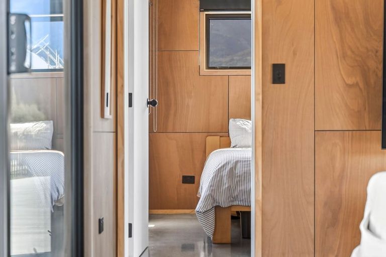 Photo of property in 15 Lost Burn Road, Lake Hawea, 9382