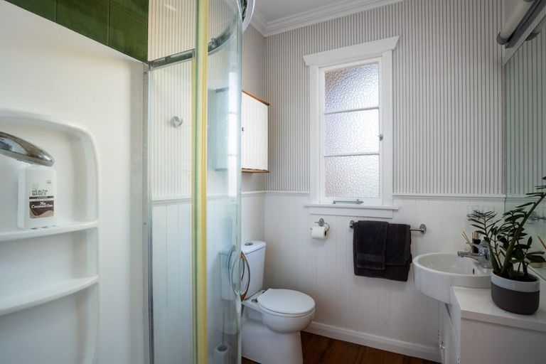 Photo of property in 99 Belt Road, New Plymouth, 4310