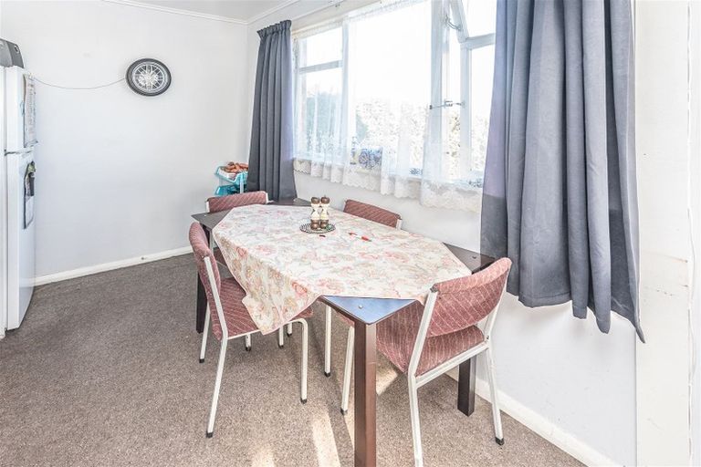 Photo of property in 180 Puriri Street, Castlecliff, Whanganui, 4501