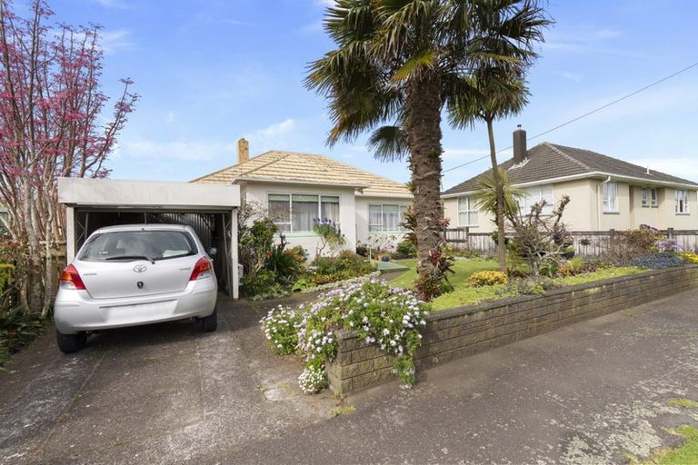 Photo of property in 31 Wrantage Street, Westown, New Plymouth, 4310