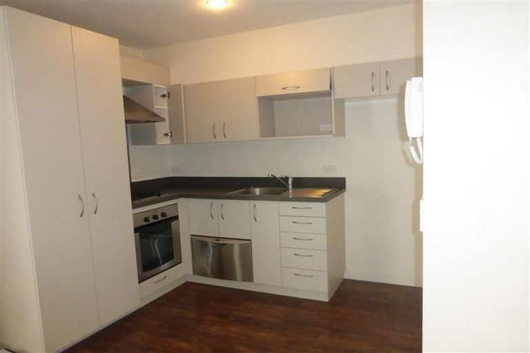 Photo of property in 28/30 Mathesons Road, Phillipstown, Christchurch, 8011