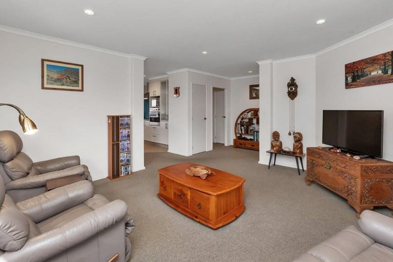 Photo of property in 59 Kowi Lakes Drive, One Tree Point, 0118