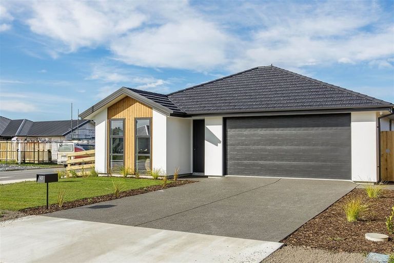 Photo of property in 40 Crossley Avenue, Woodend, 7610