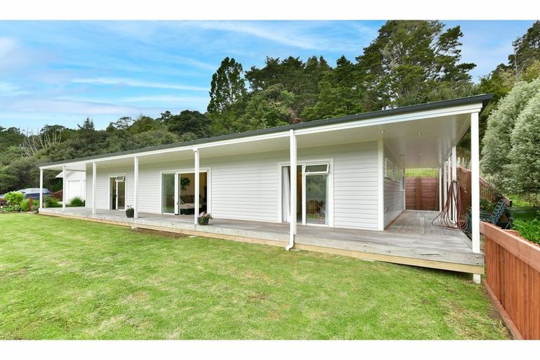 Photo of property in 32 Noakes Hill Road, Puhoi, Warkworth, 0994