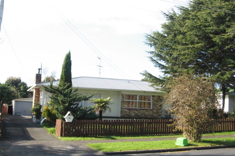 Photo of property in 18 Fields Road, Manurewa, Auckland, 2102