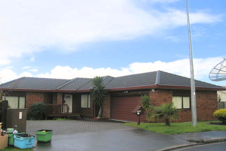 Photo of property in 15 Robina Court, Burswood, Auckland, 2013