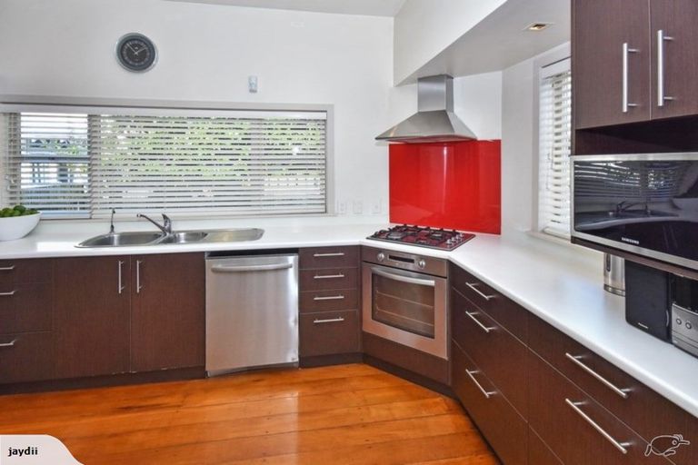 Photo of property in 27 Kenderdine Road, Papatoetoe, Auckland, 2025