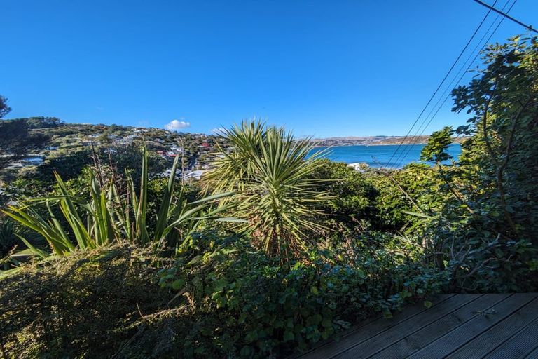 Photo of property in 6 Gordon Road, Plimmerton, Porirua, 5026