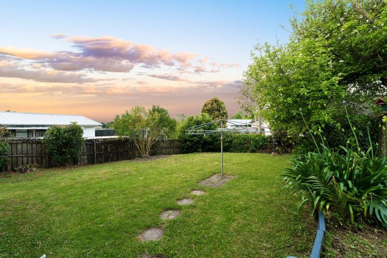 Photo of property in 17 Posa Avenue, Henderson, Auckland, 0612