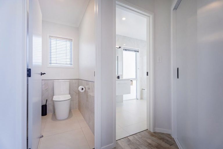 Photo of property in 105 Centennial Drive, Whitianga, 3510