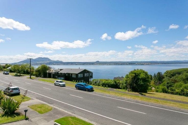 Photo of property in 90 Wakeman Road, Acacia Bay, Taupo, 3330