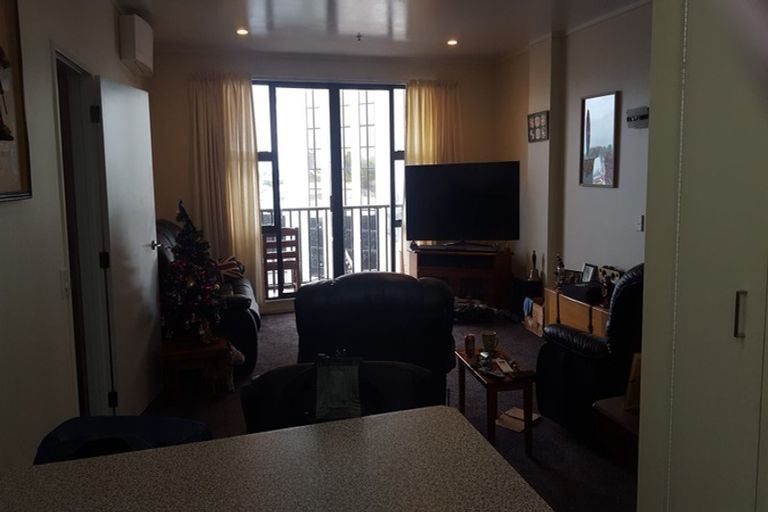 Photo of property in Maddison Apartments, 3/6a Queen Street, Palmerston North, 4410
