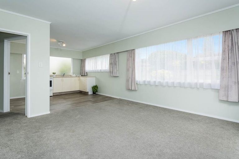 Photo of property in 12 Mayfair Crescent, Mairangi Bay, Auckland, 0630