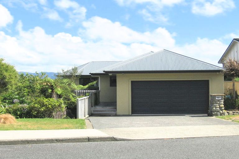 Photo of property in 3 Sunnyview Drive, Brown Owl, Upper Hutt, 5018