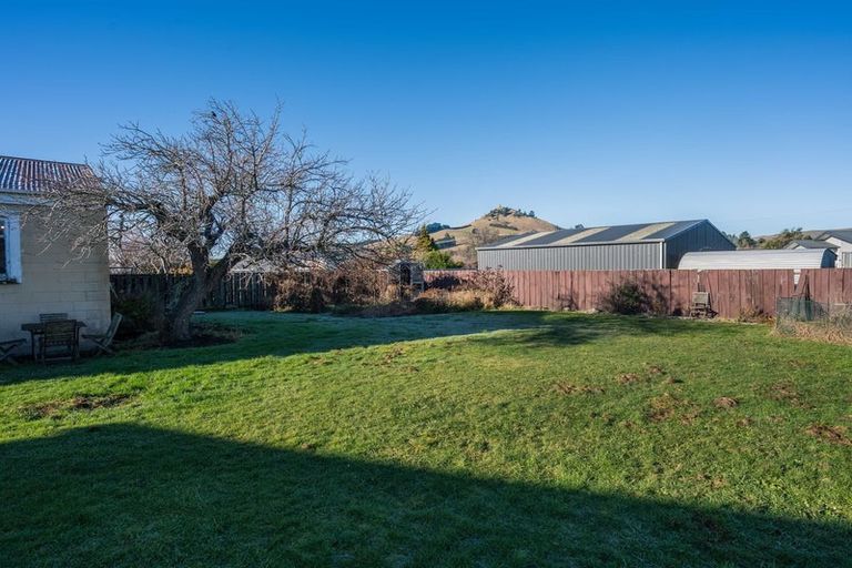 Photo of property in 16 Burraness Street, Palmerston, 9430