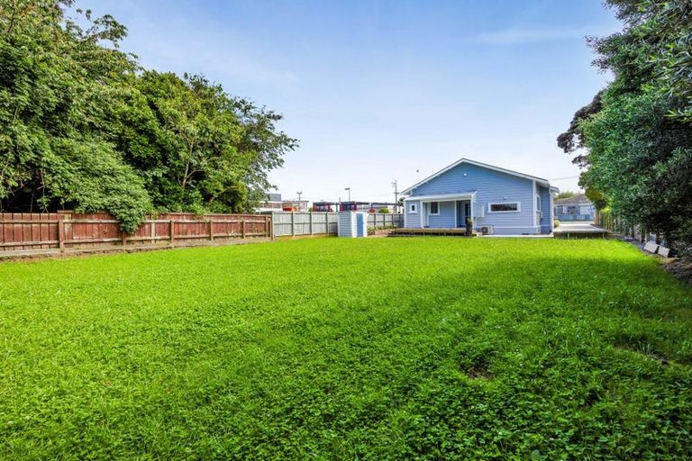 Photo of property in 195 South Road, Hawera, 4610
