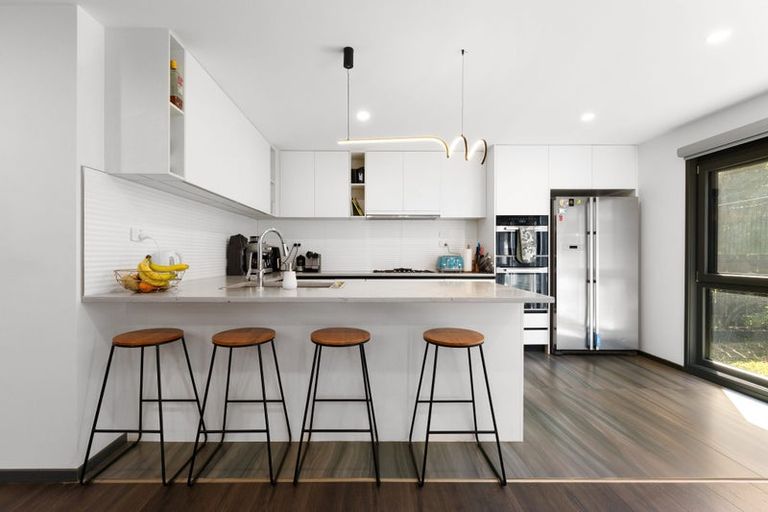 Photo of property in 48a Peter Terrace, Castor Bay, Auckland, 0620