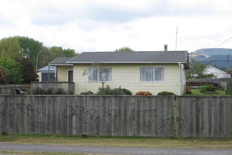 Photo of property in 8 Charles Road, Hannahs Bay, Rotorua, 3010
