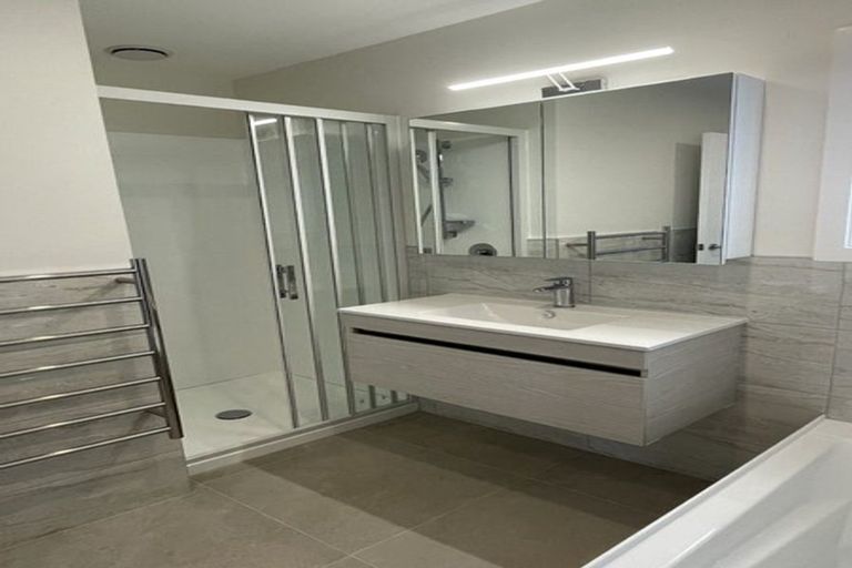 Photo of property in 79a Chilcott Road, Henderson, Auckland, 0612