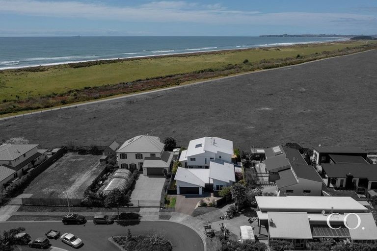 Photo of property in 39 Coral Drive, Papamoa Beach, Papamoa, 3118