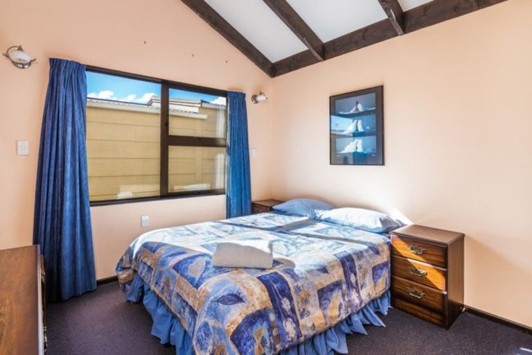 Photo of property in 76 Kinloch Road, Kinloch, Taupo, 3377