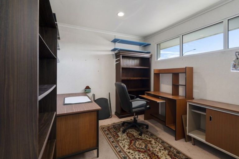 Photo of property in 145 Summerhill Drive, Fitzherbert, Palmerston North, 4410