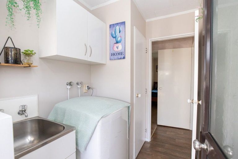 Photo of property in 5 Parfitt Place, Ngatea, 3503