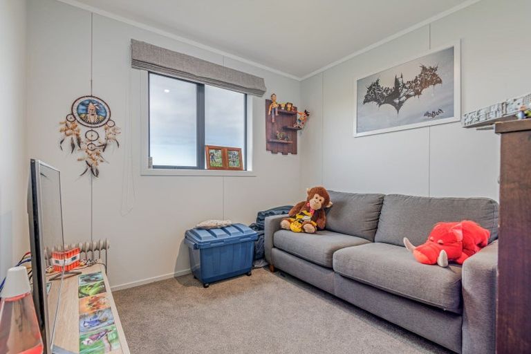 Photo of property in 49 Johnstone Drive, Fitzherbert, Palmerston North, 4410