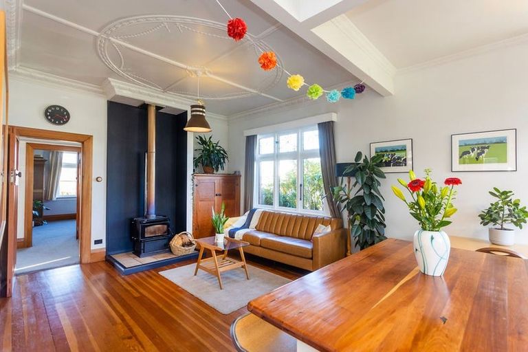 Photo of property in 262 Macandrew Road, Forbury, Dunedin, 9012