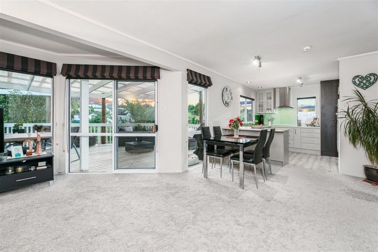 Photo of property in 1/20 Kirby Street, Glendene, Auckland, 0602