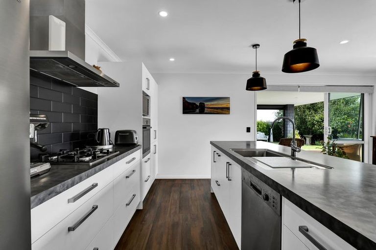 Photo of property in 26 Jules Crescent, Bell Block, New Plymouth, 4312